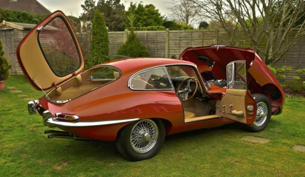 Jaguar E-Type 4.2 1968 126410