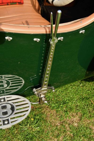 Bentley 4 1/4 Litre 1936 127551