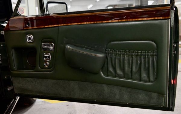 Rolls-Royce Corniche I 1977 131923