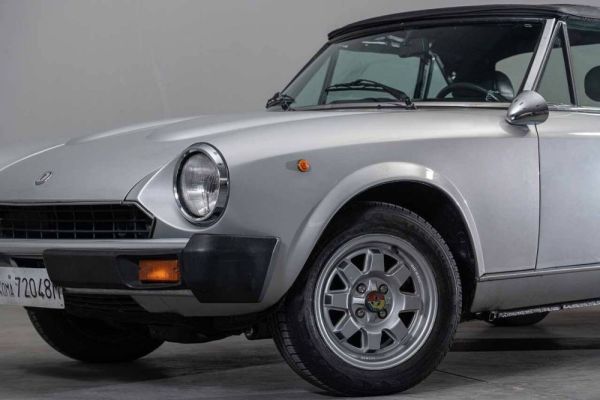 Fiat 124 Pininfarina Spidereuropa 1983 124675
