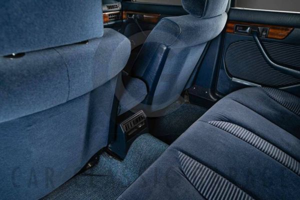 Mercedes-Benz 280 SE 1982 124691