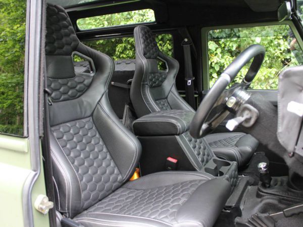 Land Rover Defender 90 Td5 1999 10527