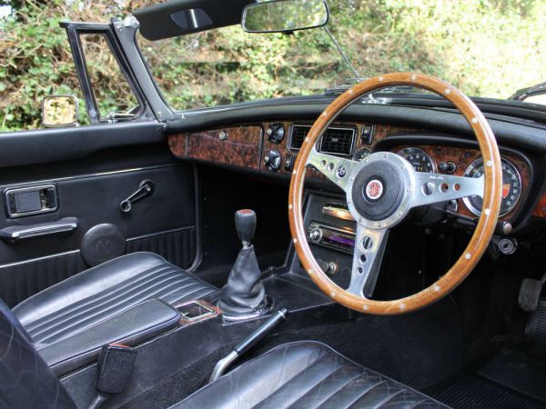 MG MGB 1974 10679