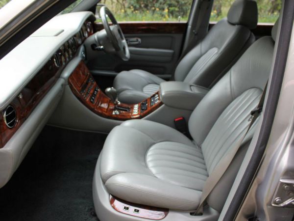 Bentley Arnage Red Label 2000 11125