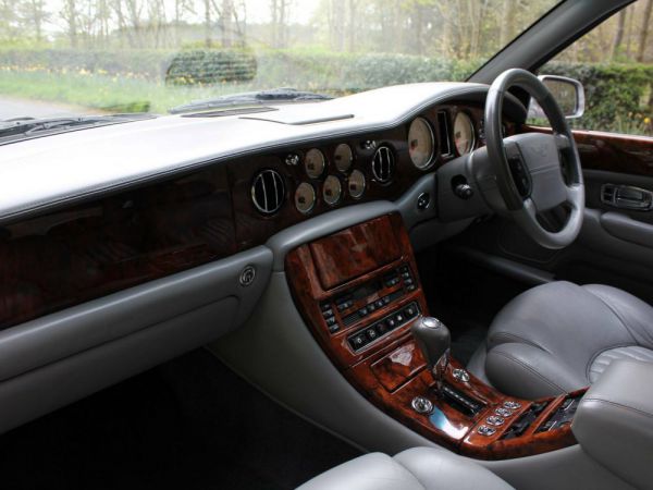 Bentley Arnage Red Label 2000 11126