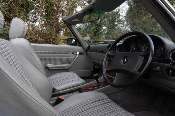 Mercedes-Benz 300 SL 1987 114606