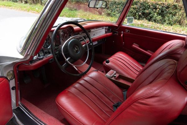 Mercedes-Benz 280 SL 1971 126311