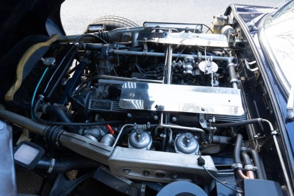 Jaguar E-Type V12 1974 128477
