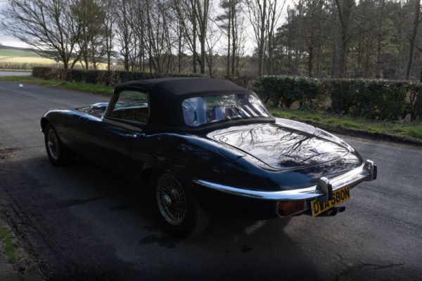 Jaguar E-Type V12 1974 128482