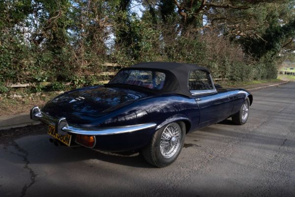 Jaguar E-Type V12 1974 128484