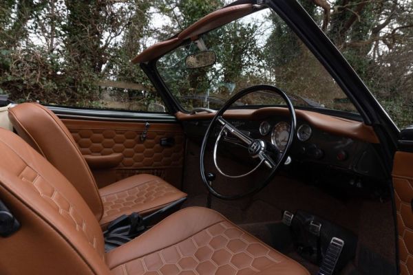 Volkswagen Karmann Ghia 1500 1970 129200