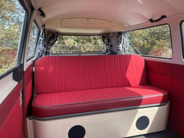 Volkswagen T2b Camper 1973 31570
