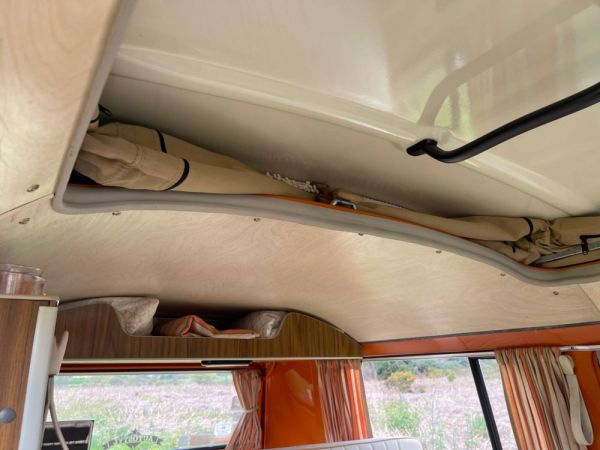 Volkswagen T2b Westfalia 1973 31582