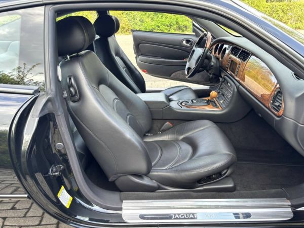 Jaguar XKR 2000 120955