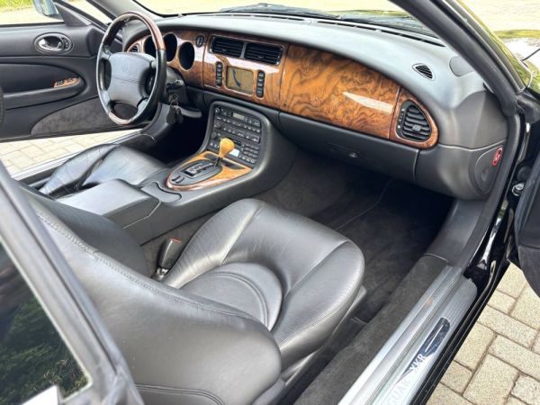 Jaguar XKR 2000 120956