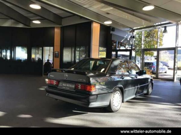 Mercedes-Benz 190 E 2.5-16 1990 67609