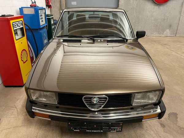 Alfa Romeo Alfetta 2.0 1982 59410