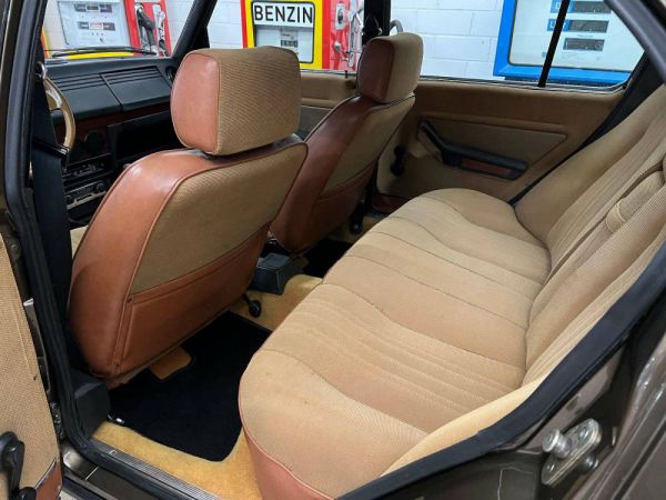 Alfa Romeo Alfetta 2.0 1982 59418