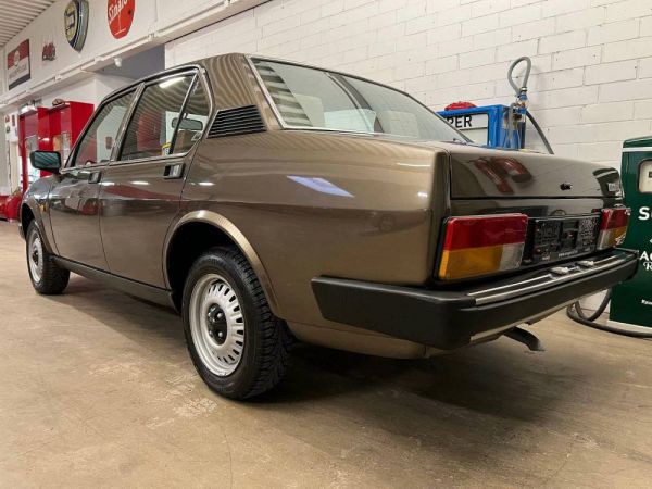 Alfa Romeo Alfetta 2.0 1982 59420