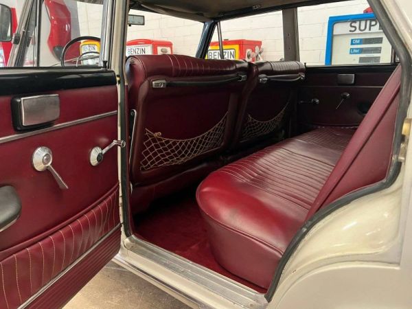 Fiat 2300 1964 114637