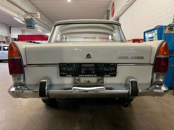 Fiat 2300 1964 114640