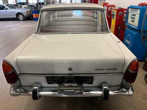 Fiat 2300 1964 114641