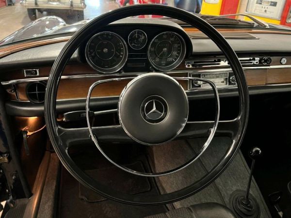Mercedes-Benz 300 SE 1967 125804