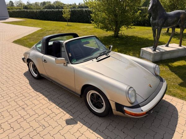 Porsche 911 Carrera 3.2 1985 117755