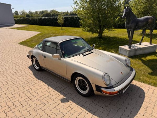 Porsche 911 Carrera 3.2 1985 117756