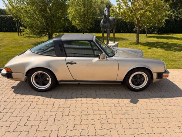 Porsche 911 Carrera 3.2 1985 117758