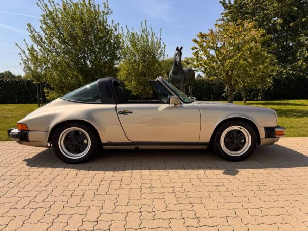 Porsche 911 Carrera 3.2 1985 117761