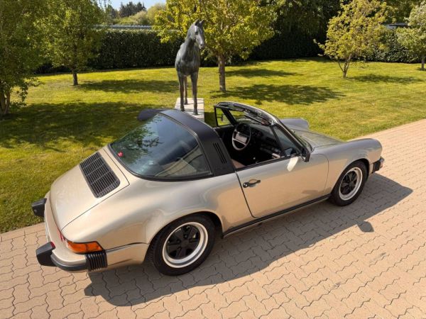 Porsche 911 Carrera 3.2 1985 117763
