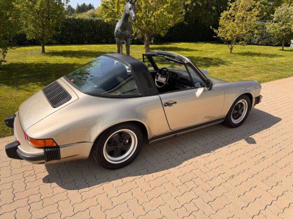 Porsche 911 Carrera 3.2 1985 117765