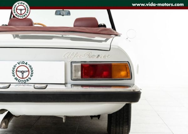 Alfa Romeo Spider Veloce 2000 1982 127271