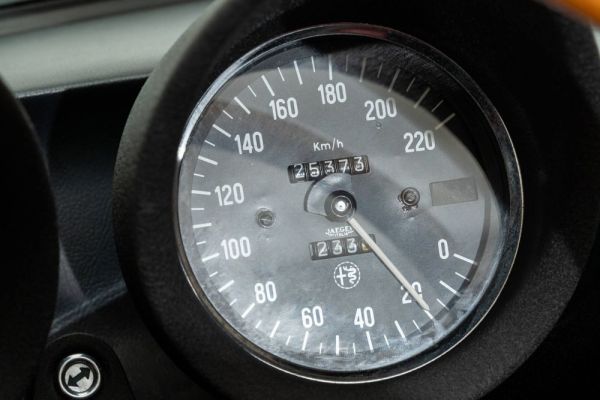 Alfa Romeo Spider Veloce 2000 1982 127278