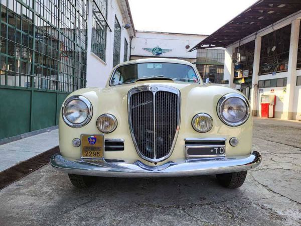Lancia Aurelia B20 GT 2500 1954 9813