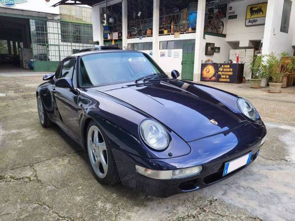 Porsche 911 Carrera 2 1992 10029