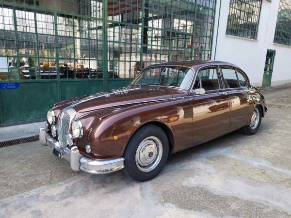 Daimler 2.5 Litre V8 1964 74137