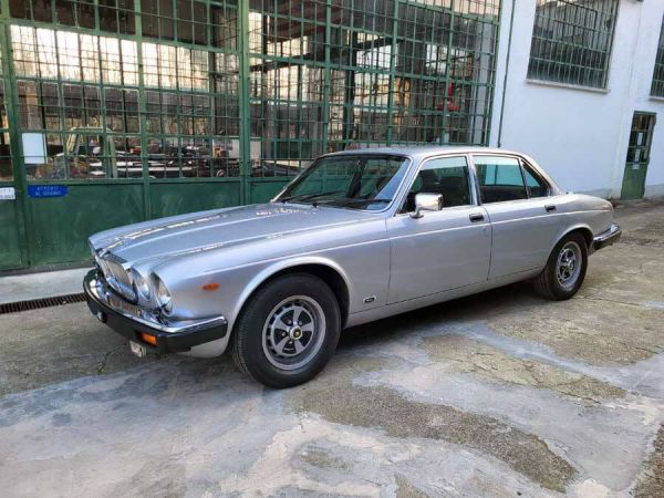 Jaguar XJ 6 4.2 1982 77628