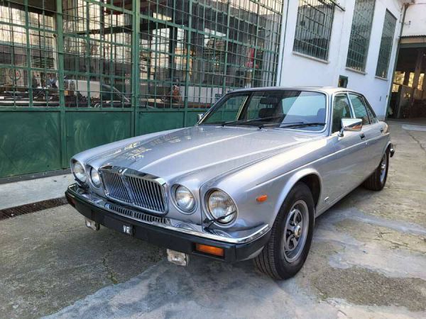 Jaguar XJ 6 4.2 1982 77630