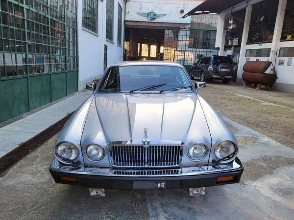 Jaguar XJ 6 4.2 1982 77631