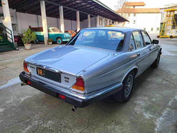 Jaguar XJ 6 4.2 1982 77636