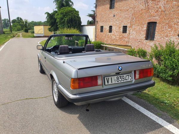 BMW 320i 1988 51048