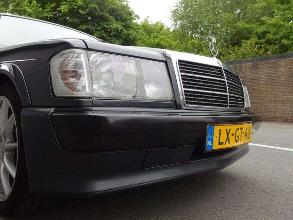 Mercedes-Benz 190 E 2.3-16 1985 121263