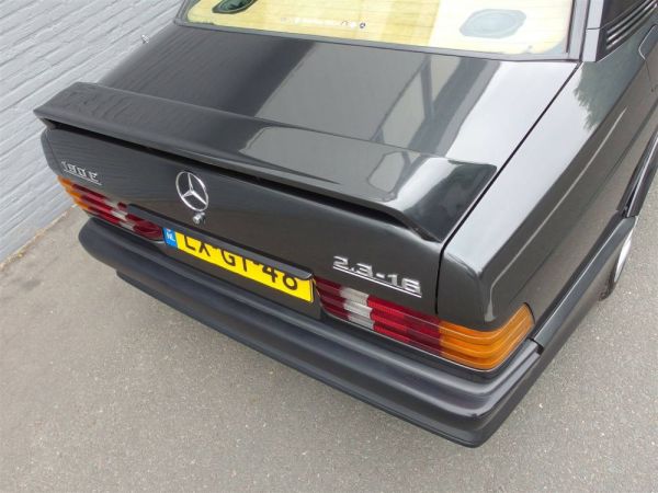 Mercedes-Benz 190 E 2.3-16 1985 121265