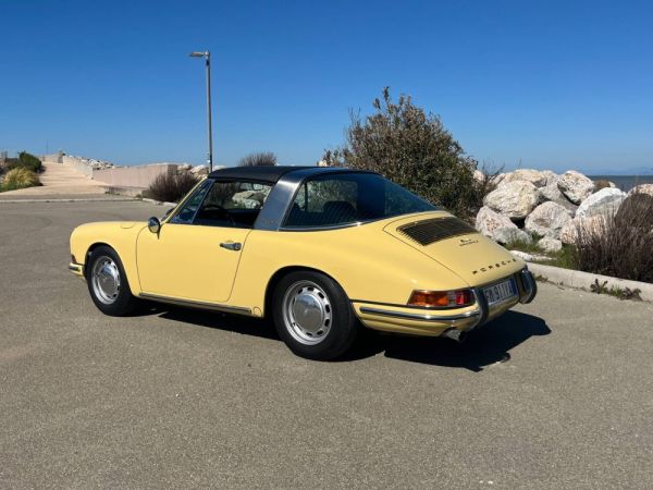 Porsche 911 2.0 L 1968 120032