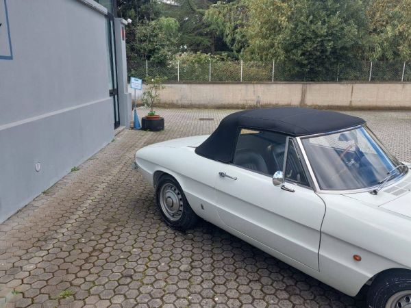 Alfa Romeo 1750 Spider Veloce 1968 120053