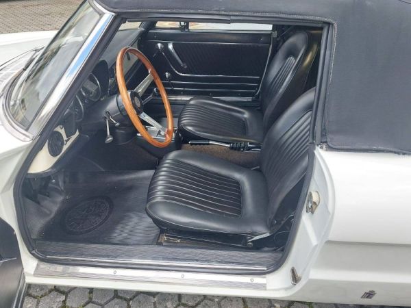 Alfa Romeo 1750 Spider Veloce 1968 120057