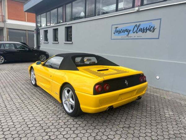 Ferrari F 355 Spider 1995 120074