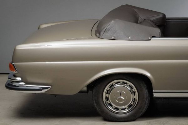 Mercedes-Benz 280 SE 1970 123609